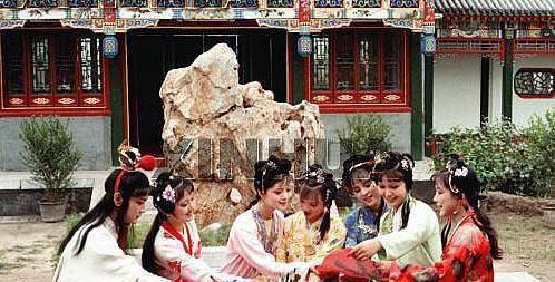 宝钗&表姐妹的权利游戏:薛宝钗讥讽暗算王熙凤,却被反杀得无路可走