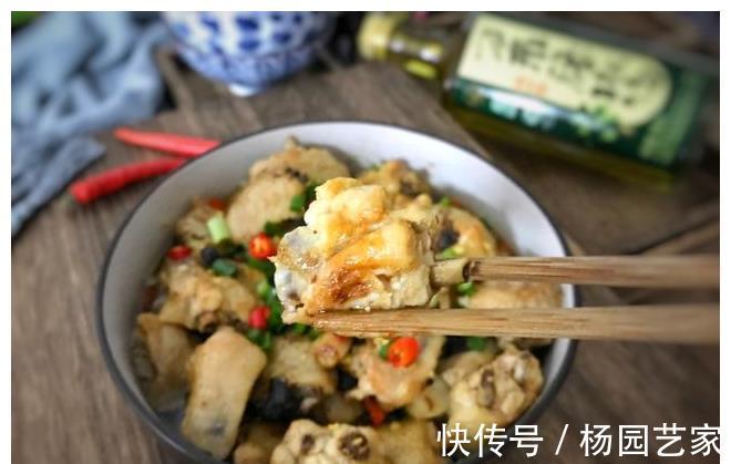 鲜香|鸡翅最简单的做法,10分钟端上桌,鲜香嫩滑,比可乐鸡翅还好吃