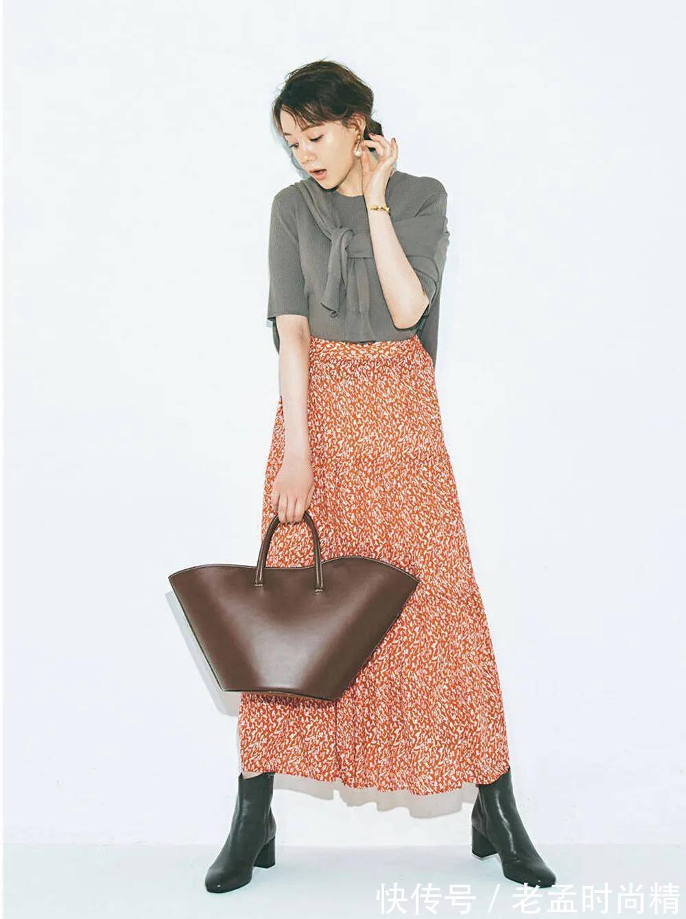 穿搭 30+女人穿“毛衣+半身裙”,气质温柔又知性