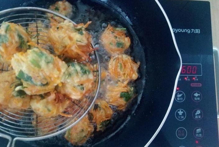 好吃|这才是胡萝卜最好吃的做法，做法简单超美味，大人小孩抢着吃！