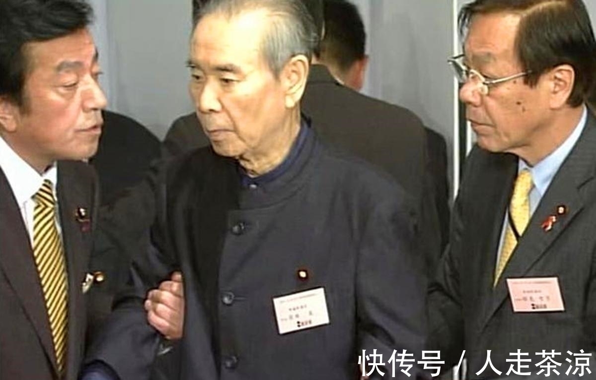 日本史上唯一的华裔首相,见天皇也穿