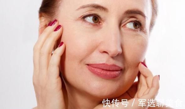 更年期|女性5个征兆一出现，十有八九是“更年期”来了，可别不当回事！