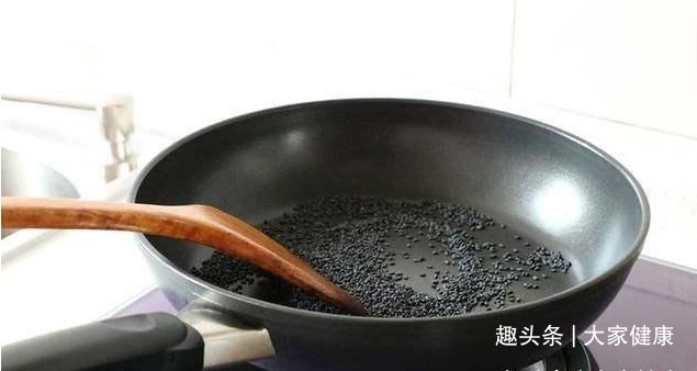 化妆品|一个气血双补的食疗方!每周3次,脸色红润气色足,人过50一枝花