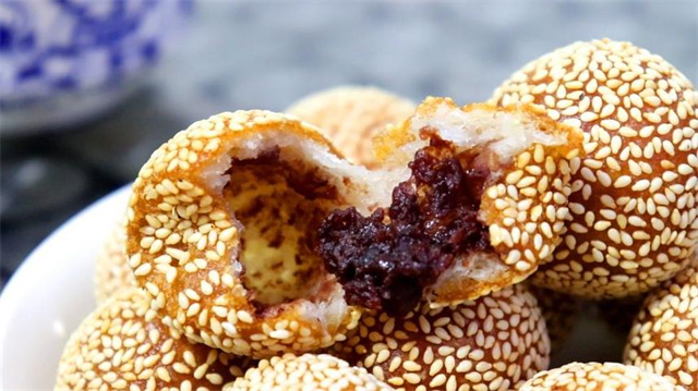 想吃红豆沙麻团不用出去买,详细做法告诉你,学会都可以摆摊了