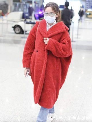 大衣 中年女人穿大衣时,经常会进入这3个“误区”,容易显老还没气质