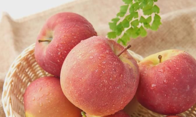 蘋果早上吃最好？堅持吃倆月你身體會發生這些變化！