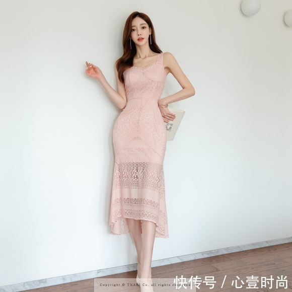 孙允珠|女神孙允珠高清时尚搭配:娇杏甜酒层叠网纱盛夏鱼尾裙