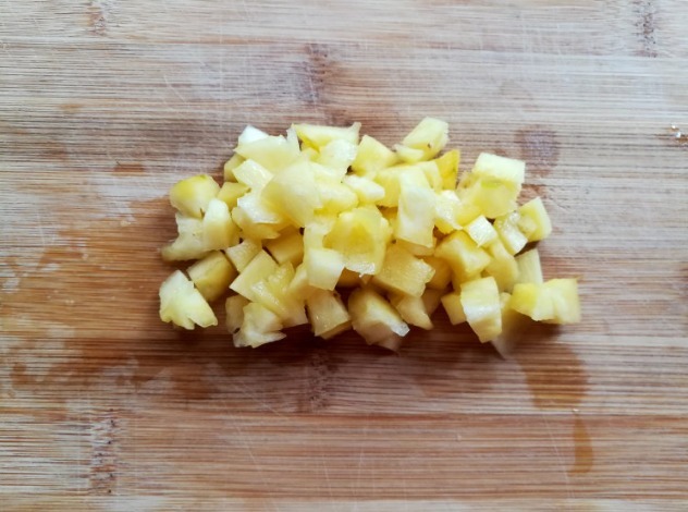 凤梨|宁愿不喝鸡汤，也要多喝一点它，2元1斤，却有16种天然矿物质