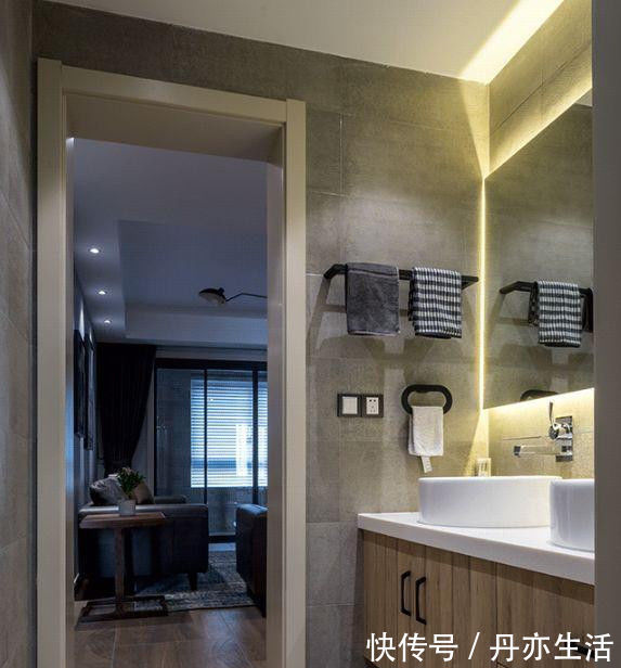 乳胶漆|餐厅做一排柜子,装修完太好用,邻居都快把门槛踏平了