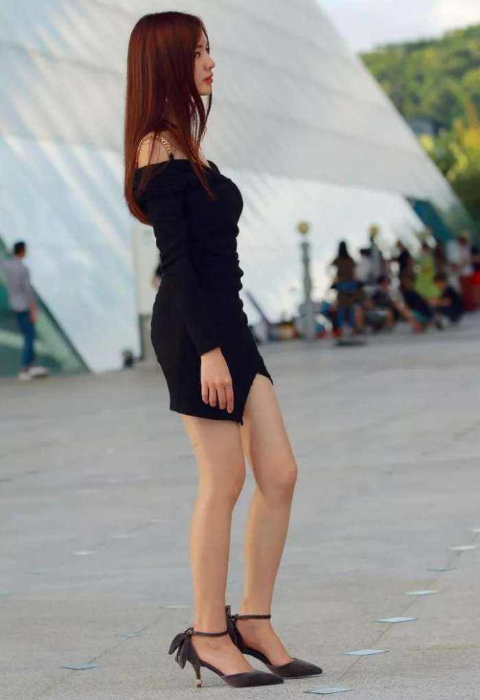 随性|街拍:小姐姐日常随性搭配,气质幽兰,尽显身姿优雅