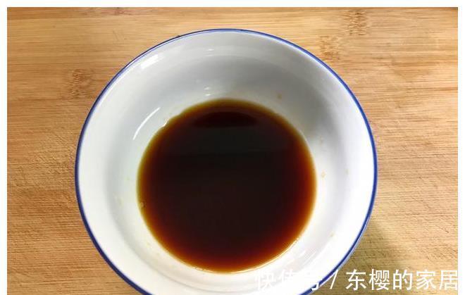 鱼虾|小河虾特色做法,不炒不煮,鲜美嫩滑,端上桌1斤虾嫌不够,真鲜