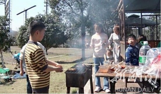 就地过年”带火本地游 湘乡市水府旅游区人气旺