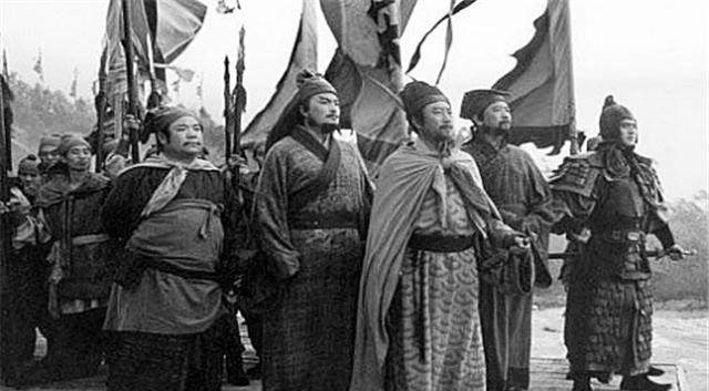 水浒传!《水浒传》不折不扣的高手,卢俊义不是他的对手,林冲见了都害怕