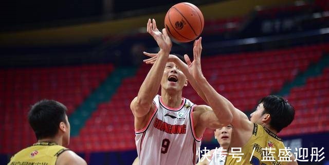 状态|广东男篮传喜讯!易建联状态逐渐恢复,杜锋冲击季后赛再添一利器!