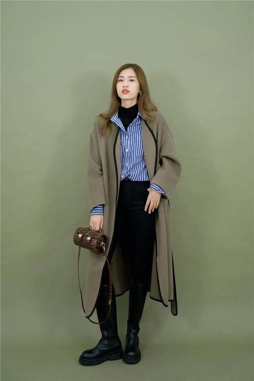  针织开衫|什么是“减法穿搭”？就用万能的打底衫，穿出不同风格的高级感