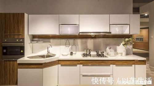电视背景墙|房子装修别的家具都可以现买，唯独这两样，一定要现场打造