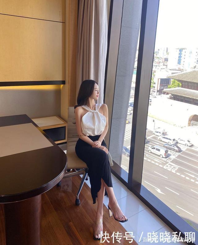 显瘦显白，这样的半身裙即使天气再冷也有小姐姐愿意穿吧