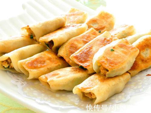 韭菜锅贴|做锅贴有人用面粉，有人用淀粉都不对，教你一招，个个酥脆鲜香