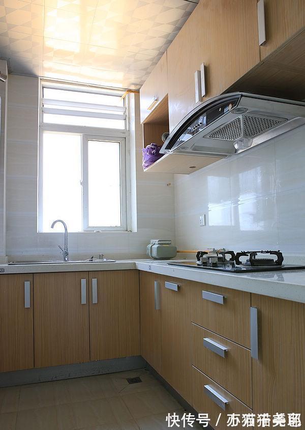 邻居们|我只不过在阳台做了半边加高,引得邻居争相模仿,倍有面子!