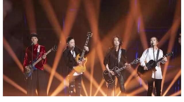 男人|《披荆斩棘》:这7个50岁以上的男人!一开口,弹幕就炸了