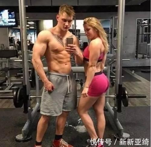 弹力带|完美三角肌如何训练这几个动作,轻松练出完美三角肌