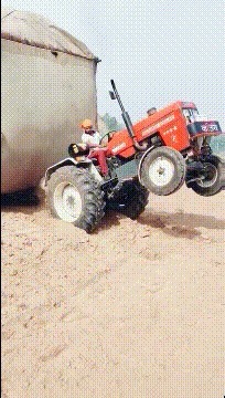 |搞笑GIF:冬天到了,地球有点冷,我给他烧点柴火