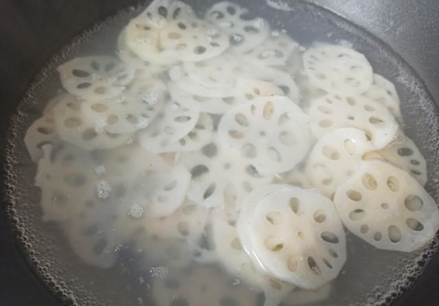 年夜饭必备的6道凉拌菜，清爽解腻，营养又美味，看着就很有食欲