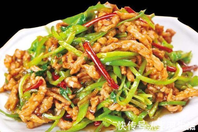 千页豆腐|朋友来家吃饭做了几道下饭菜,每道都蒜苗炒油豆腐,一上桌就抢吃