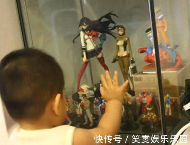 父母|“就一破塑料,还想讹钱?”20万手办被熊孩子掰断,父母拒赔偿