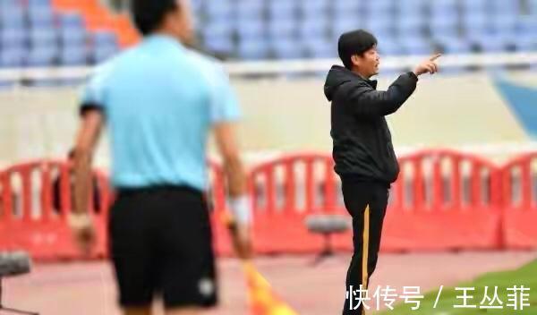 李铁|李霄鹏就剩一点可以期待,国足选人再惹争议,严鼎皓落选实属不该