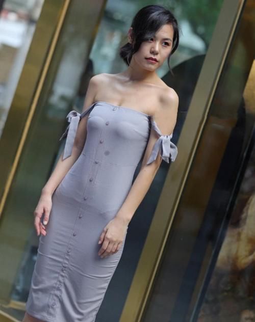 女人|滑肩连衣裙，不仅优雅大气，还展现出东方女人独特的韵味！
