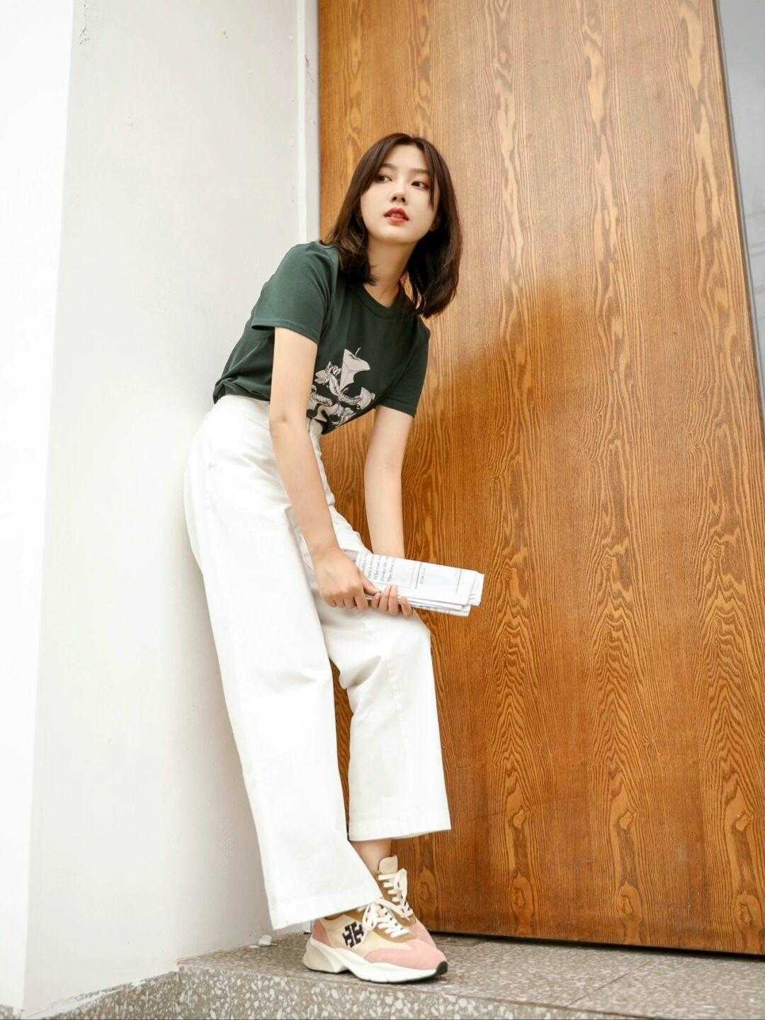 连衣裙|气质女人从不乱穿衣,波点连衣裙搭配西装知性干练,优雅温柔