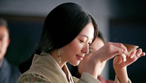 傀儡|他被扶持登基却当了13年的傀儡,心爱的女人被欺负后,他终于崛起