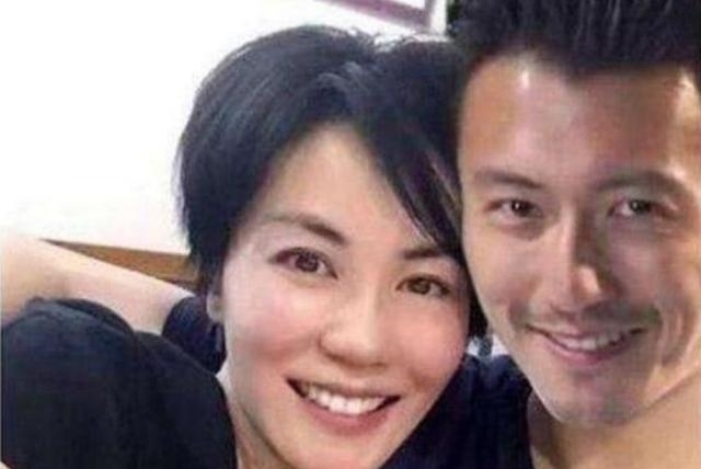 謝霆鋒|大灣區(qū)中秋晚會(huì),10處尷尬還能脫穎而出,金星曾經(jīng)的吐槽給出答案