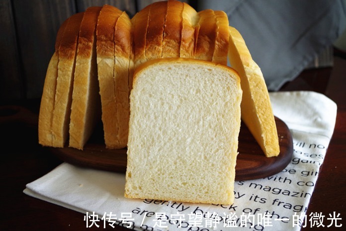 买面包，尽量别买这5种，价格贵没营养，面包店老板外行人爱吃