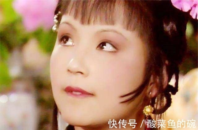 薛宝钗&薛宝钗写的《螃蟹宴》,究竟讽刺的是谁?答案有点出人意料!