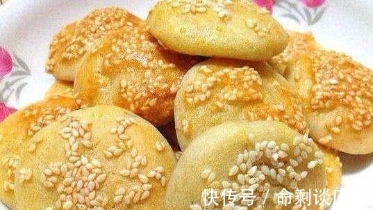 苹果丁|两个苹果加三个鸡蛋,做出好吃营养的苹果饼,口感比苹果派还香!