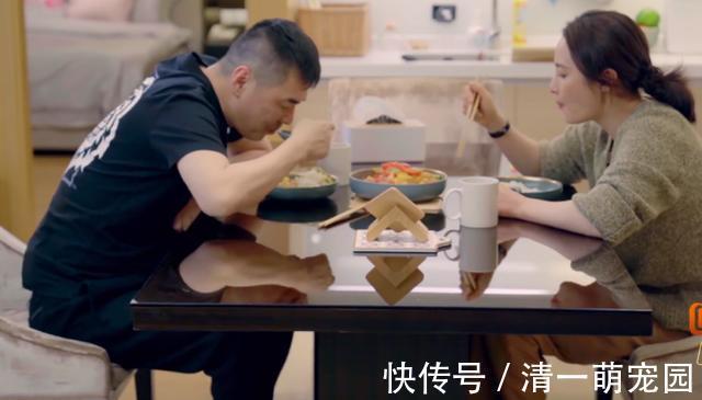 霸道總裁|蔣勤勤家小地板還臟亂,秦海璐家大又干凈,幸福背后是老公的差距