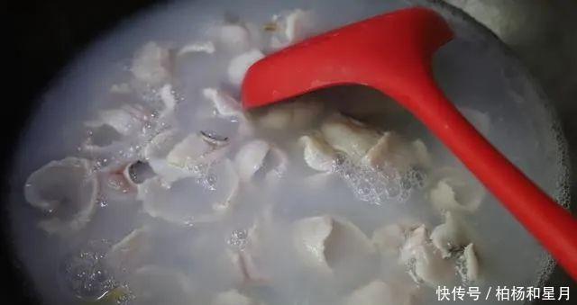 鱼肉|水煮鱼的家常做法,鱼片滑嫩有弹性,简单易学,看一遍就懂