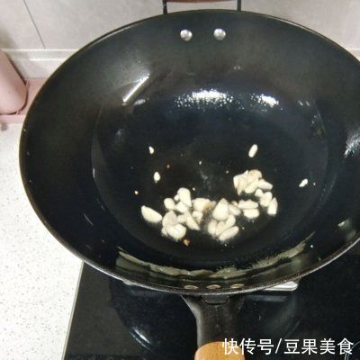 香干|必光盘的快手菜-辣椒炒杏鲍菇和香干