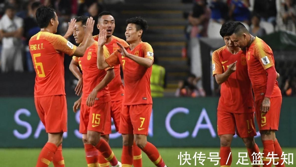 归化球员|给里皮道歉！国足两年后证明什么是名帅，李铁还不自知，一意孤行