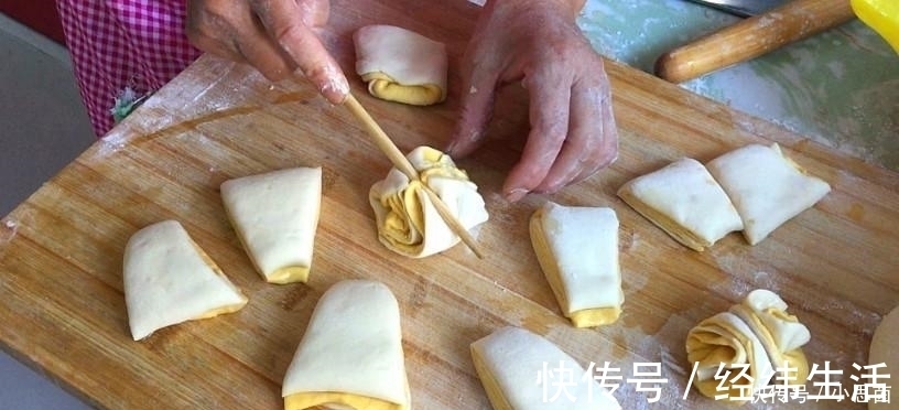 鸡蛋灌饼|一碗面粉,1个鸡蛋,做出最独特面食,3锅不够吃,比馒头好吃10倍