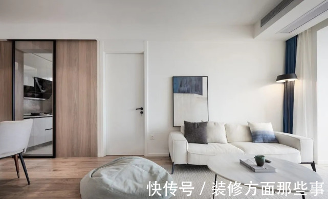 蓝白色|?129平简约风石材与木材的结合,减少空间的单一和压迫感