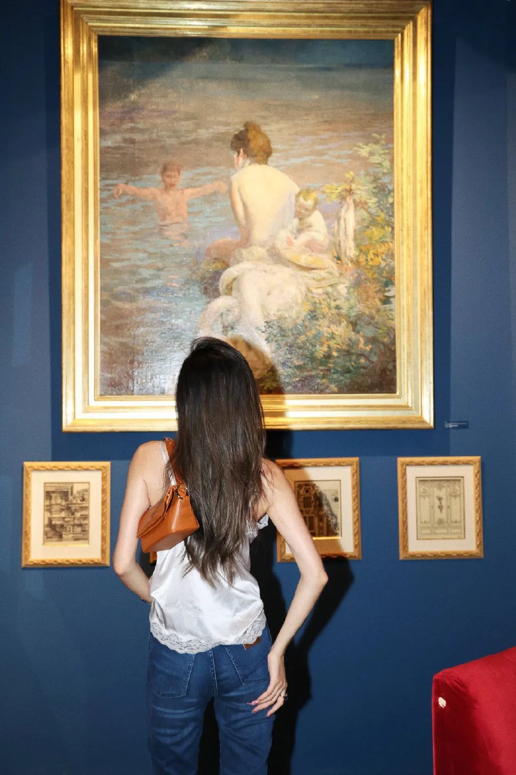 m 剪了短发的娜比，背啥我买啥