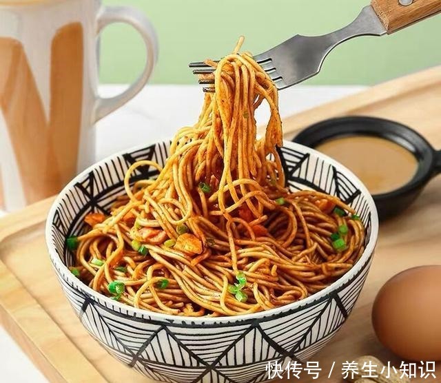 李佳琦薇娅又带火了5款美食,尝到味道就心心念念,你吃过几种!