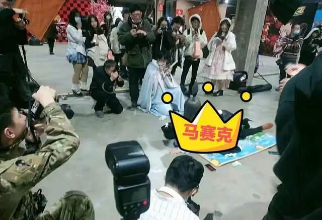 漫展事件再上热搜，樱岛麻衣形象尽毁，cos圈还属于二次元吗？