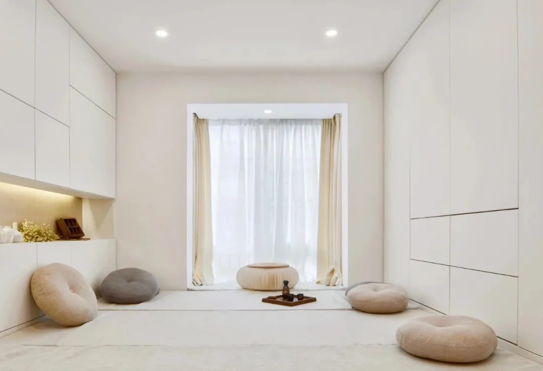 电动床|60㎡简约风小户型，客厅藏张床打开秒变3居室，太机智了！