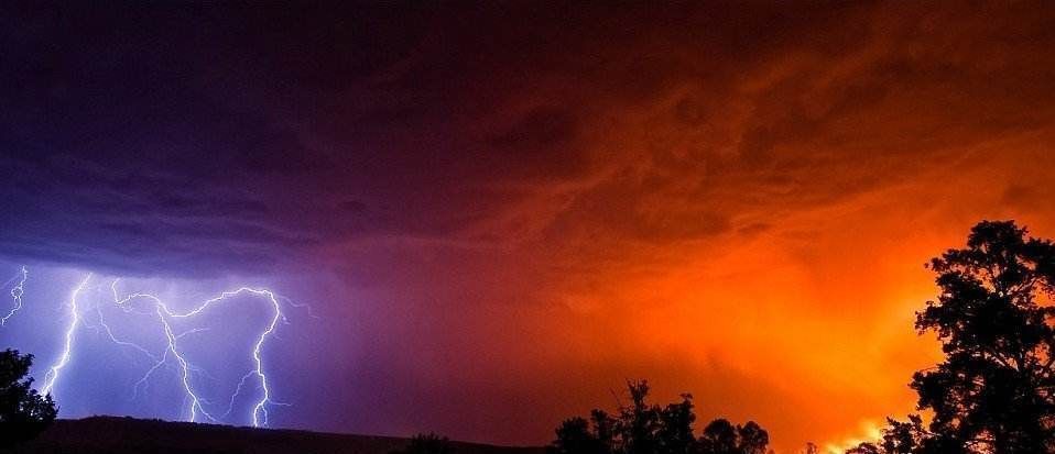 俄罗斯发现水母状飞行物体,疑似来自于太空,它究竟是什么