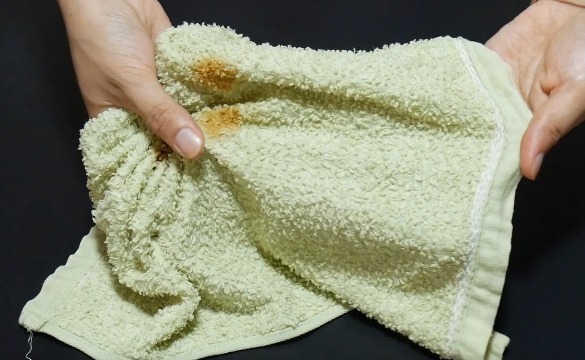 毛巾用久了油腻发黄有异味教你清洁妙招,洗完焕然一新,没异味