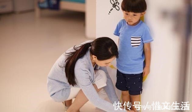 孩子|这4种行为阻碍孩子长高,很多家长都不在意,现在纠正还不晚